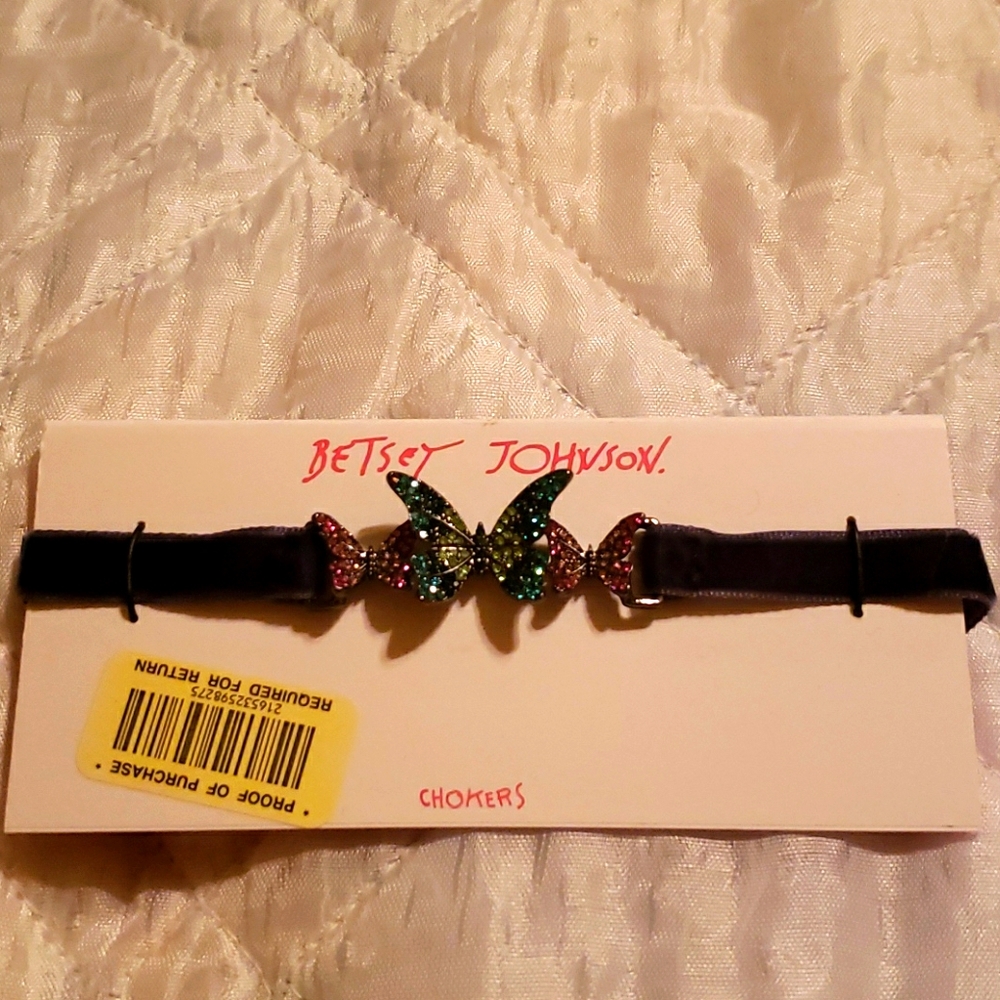 NWT Choker